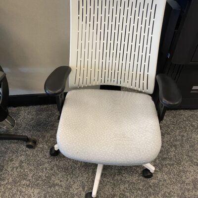 Preowned Office Master Truly