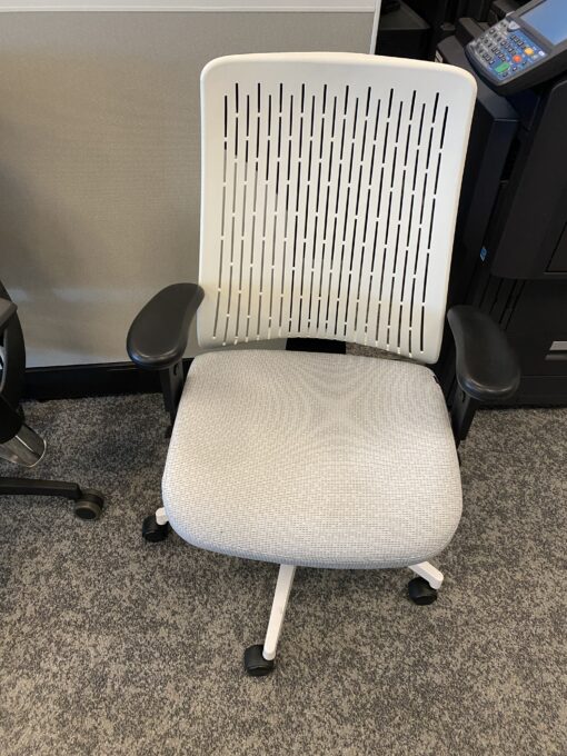 Preowned Office Master Truly