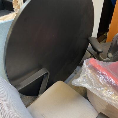 Flip top round table 42"W