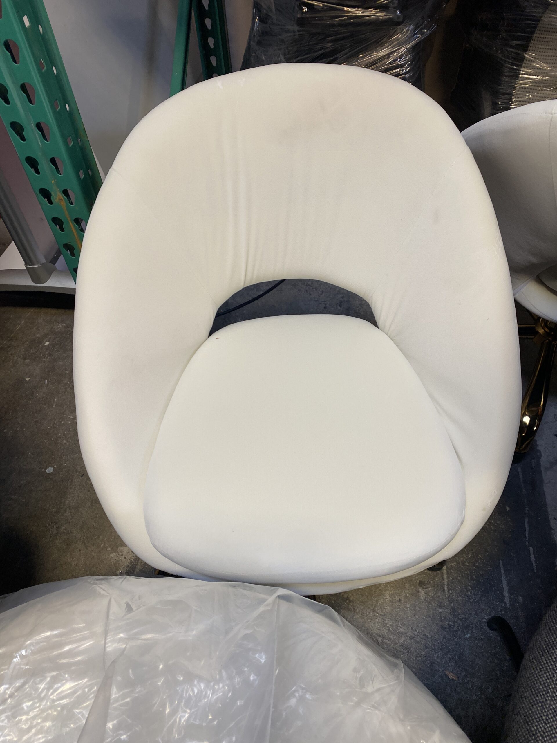 club chairs on casters