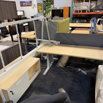 Teknion Interpret Workstation with height adjustable desk