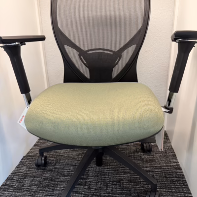 9to5 Seating Theory, 2160 Mid Back, Synchro Tilt - 2 Paddle, Multi-Adjust - Open Box