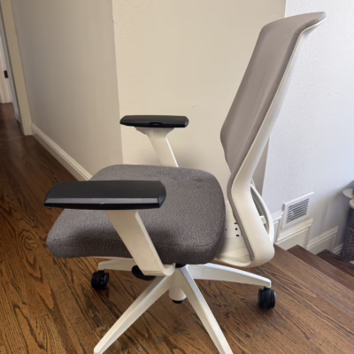 Task chair