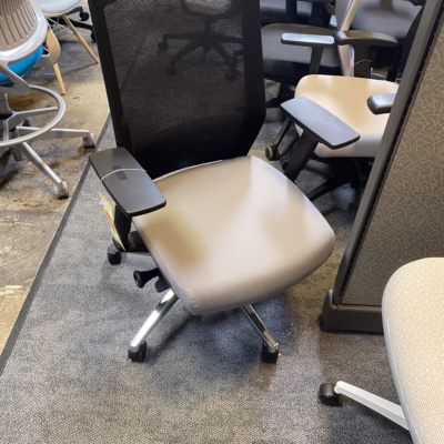 AMQ Task chair